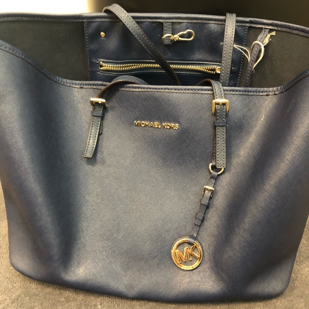 Navy blue Michael kors shoulder bag